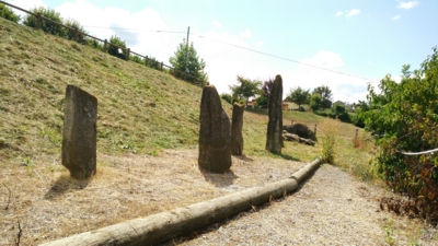 Percorso al Dolmen di Braglia. Path to the Dolmen of Braglia. Percorso al Dolmen di Braglia. Path to the Dolmen of Braglia.